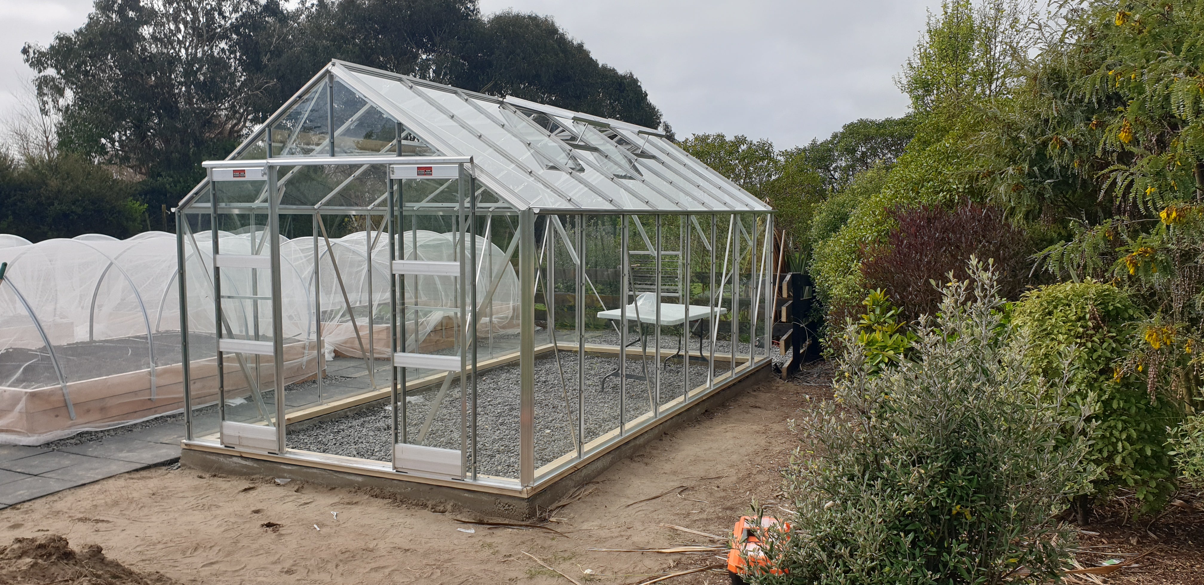 Statesman Glasshouse 3.2m Wide - Silver Frame